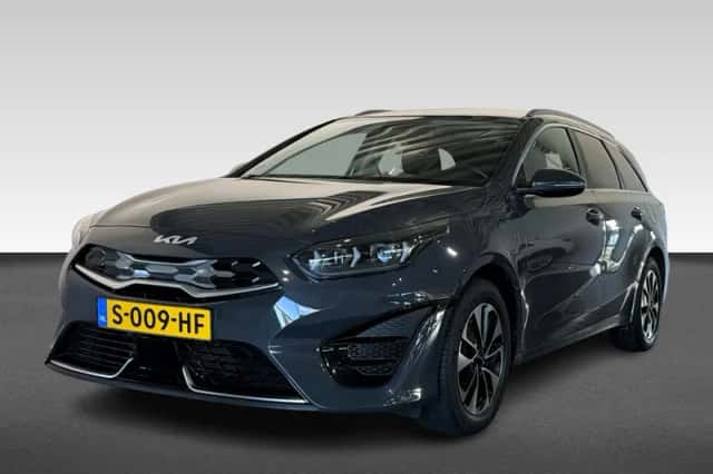 Kia Ceed (2023) thumbnail 1