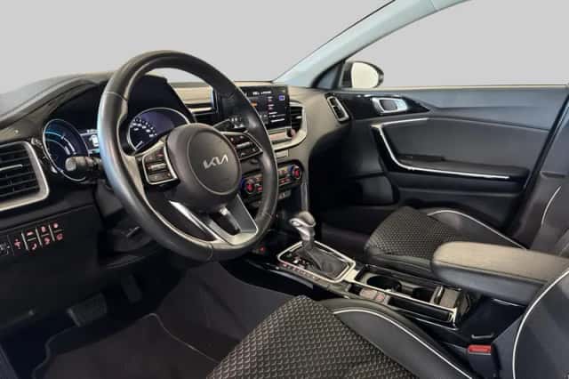 Kia Ceed (2023) thumbnail 4