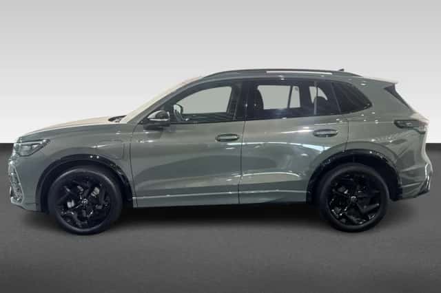 Volkswagen Tiguan (2025) thumbnail 2