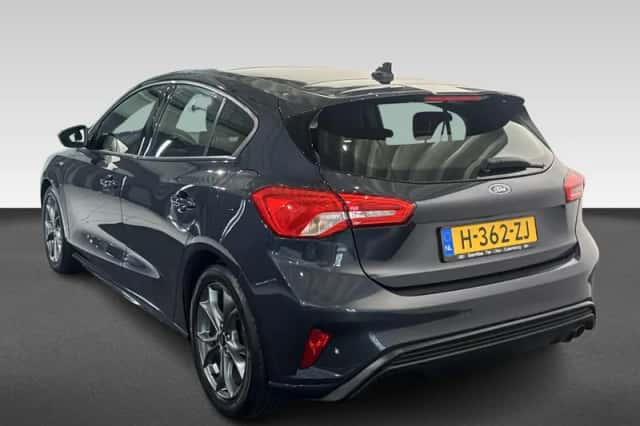 Ford Focus (2020) thumbnail 3