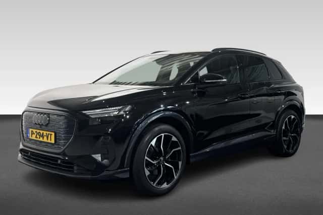 Audi Q4 e-tron (2022) thumbnail 1
