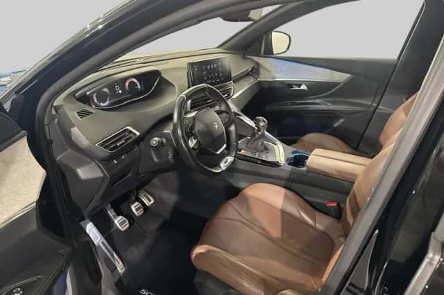 Peugeot 5008 (2023) thumbnail 5