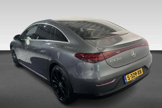 Mercedes-Benz EQE (2023) thumbnail 3