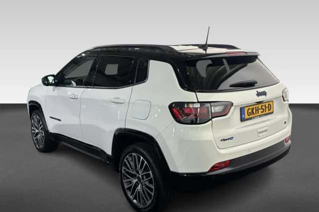 Jeep Compass (2024) thumbnail 3