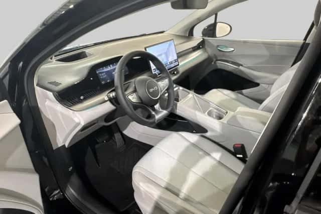 BYD Dolphin (2026) thumbnail 4
