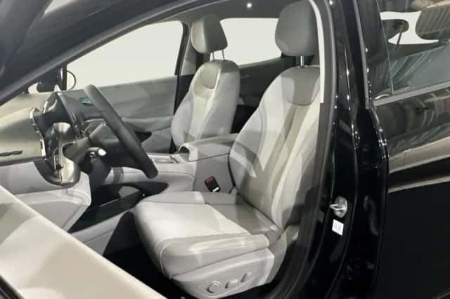 BYD Dolphin (2026) thumbnail 6