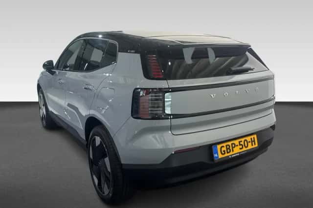Volvo EX30 (2024) thumbnail 3