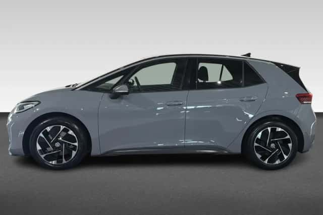 Volkswagen ID.3 (2023) thumbnail 2