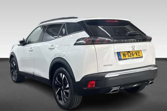 Peugeot 2008 (2022) thumbnail 4