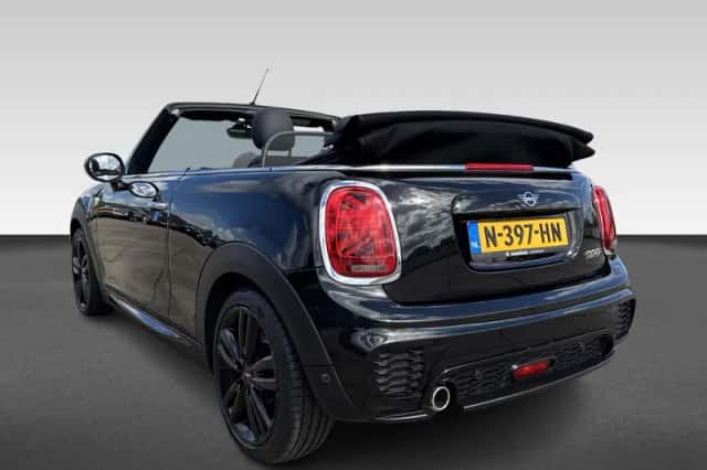 MINI Cabrio (2021) thumbnail 3