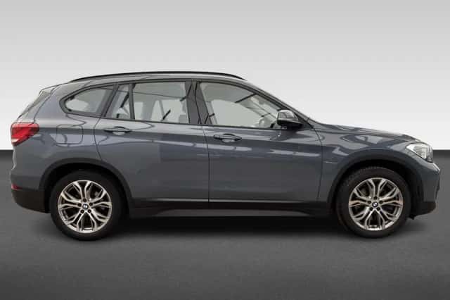 BMW X1 (2021) thumbnail 5