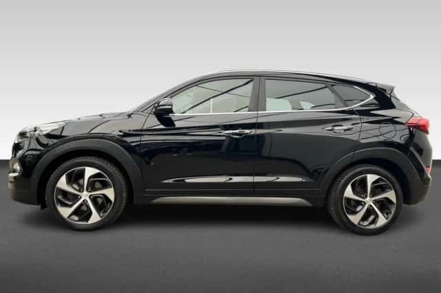 Hyundai Tucson (2016) thumbnail 2