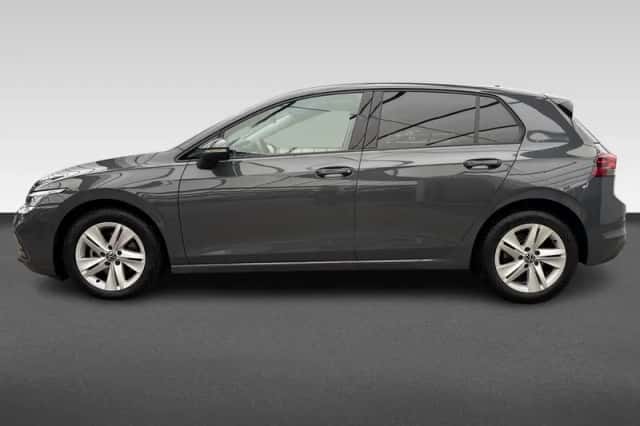 Volkswagen Golf (2024) thumbnail 2