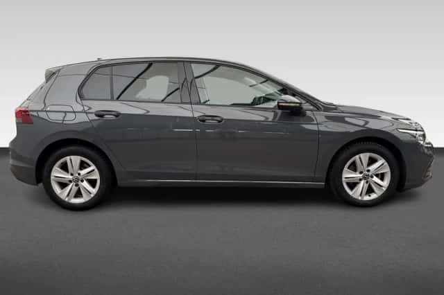 Volkswagen Golf (2024) thumbnail 6