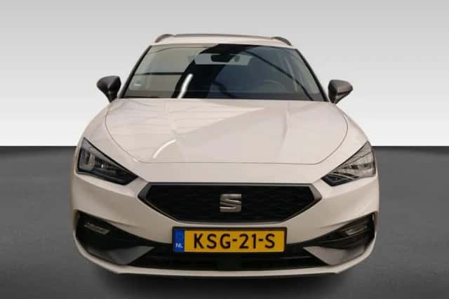 SEAT Leon Sportstourer (2022) thumbnail 2