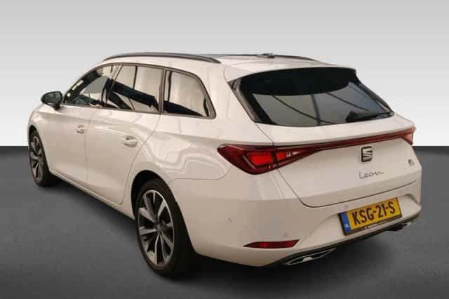 SEAT Leon Sportstourer (2022) thumbnail 6