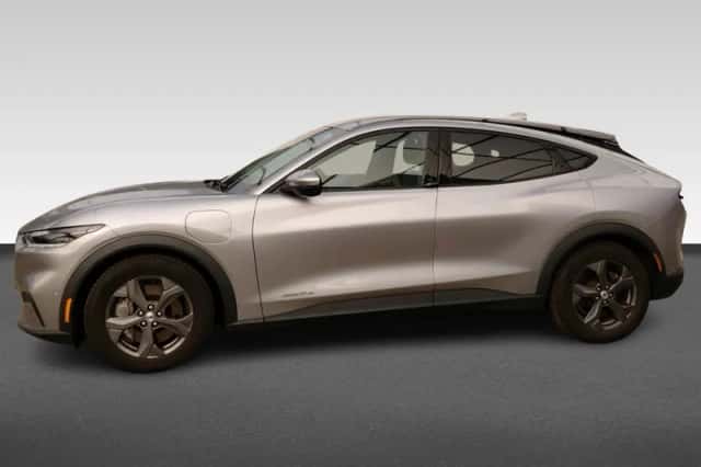 Ford Mustang Mach-E (2021) thumbnail 2