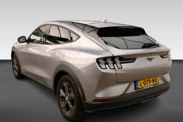 Ford Mustang Mach-E (2021) thumbnail 3