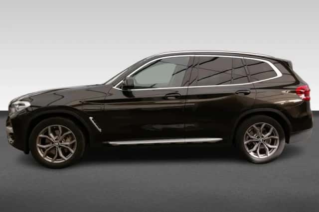 BMW X3 (2021) thumbnail 2