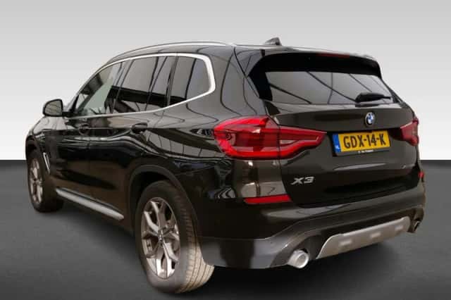 BMW X3 (2021) thumbnail 3