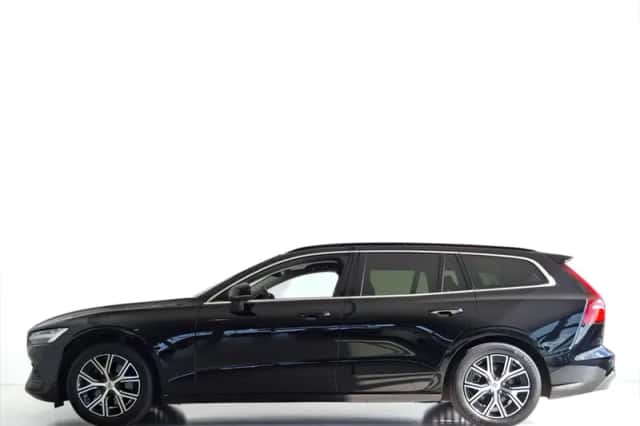 Volvo V60 (2022) thumbnail 5