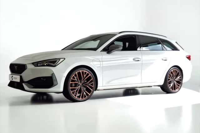 CUPRA Leon Sportstourer (2024) thumbnail 1