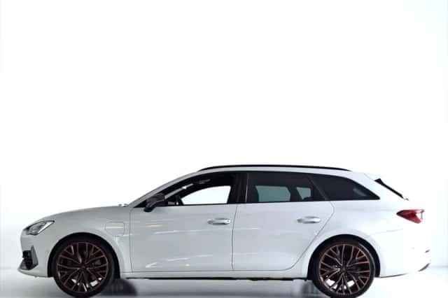 CUPRA Leon Sportstourer (2024) thumbnail 5