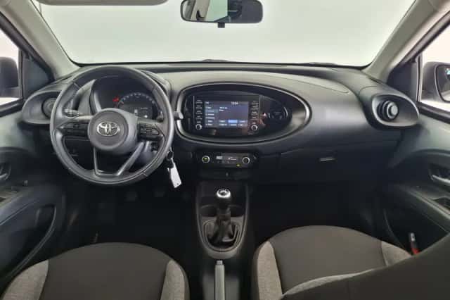 Toyota Aygo (2022) thumbnail 4