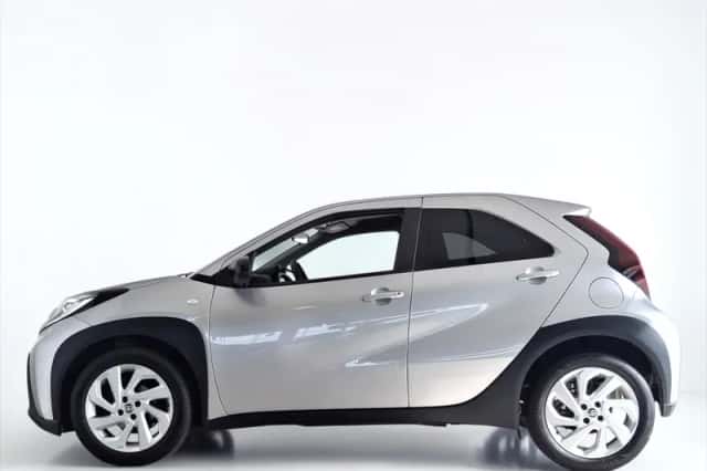 Toyota Aygo (2022) thumbnail 5