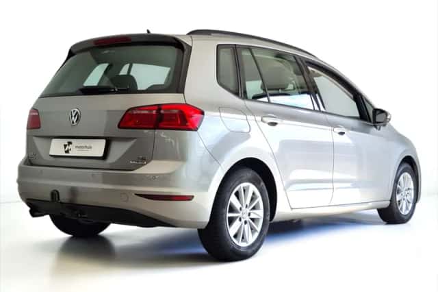 Volkswagen Golf Sportsvan (2015) thumbnail 2