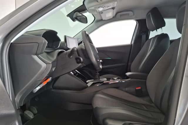Peugeot 2008 (2022) thumbnail 3