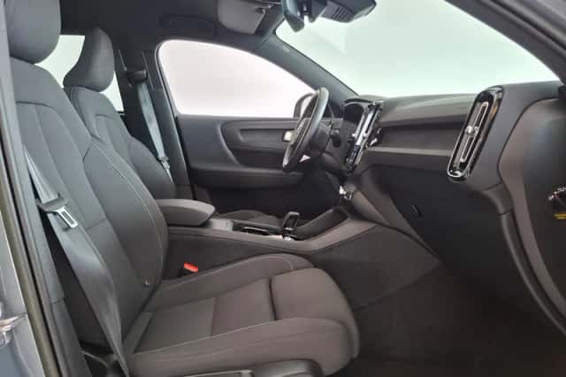 Volvo XC40 (2023) thumbnail 6