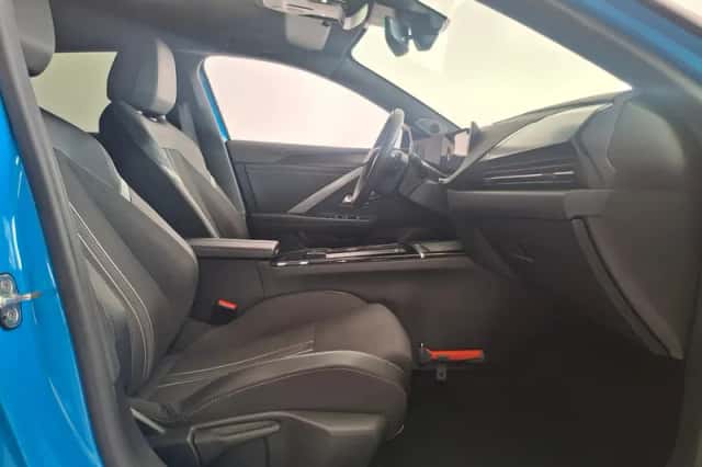 Opel Astra (2025) thumbnail 4