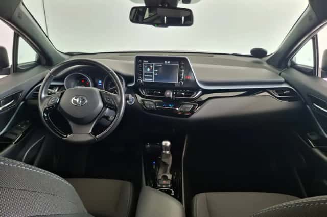 Toyota C-HR (2020) thumbnail 4