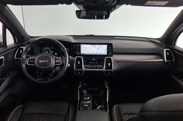 Kia Sorento (2022) thumbnail 4
