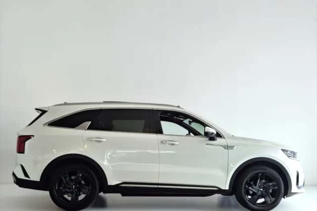 Kia Sorento (2022) thumbnail 5