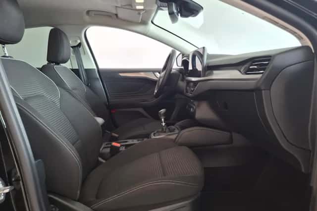 Ford Focus (2022) thumbnail 6