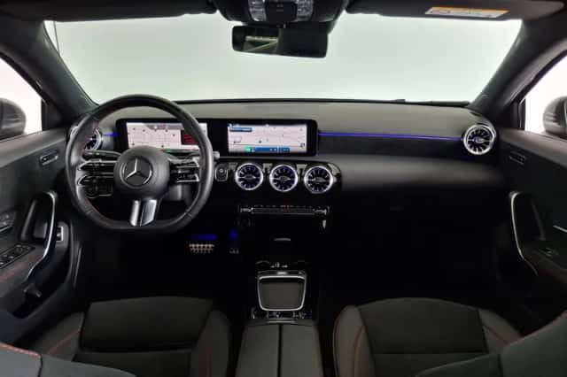 Mercedes-Benz A-Klasse (2023) thumbnail 4