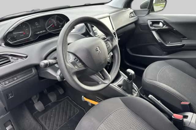 Peugeot 208 (2018) thumbnail 4