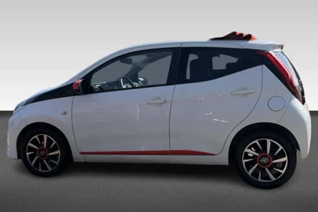 Toyota Aygo (2019) thumbnail 2