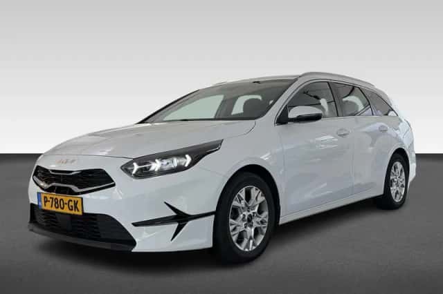 Kia Ceed (2022) thumbnail 1