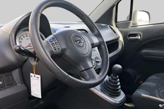Opel Agila (2014) thumbnail 4