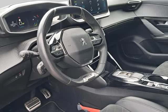 Peugeot e-208 (2022) thumbnail 5
