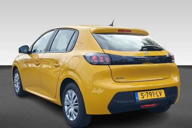 Peugeot 208 (2023) thumbnail 3