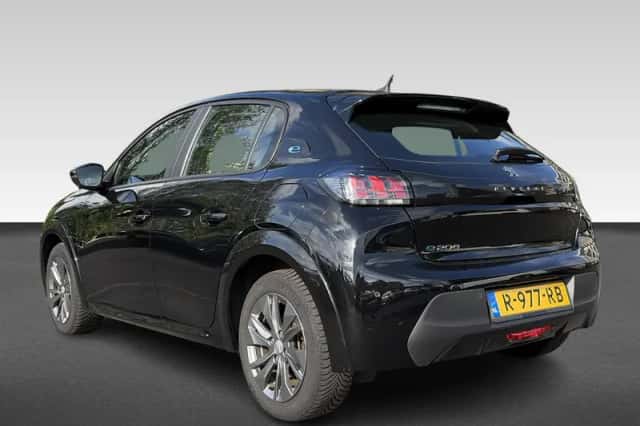 Peugeot e-208 (2022) thumbnail 3