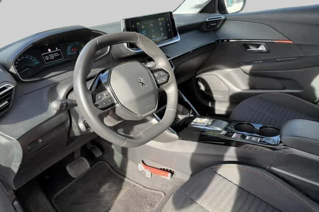 Peugeot e-208 (2022) thumbnail 4