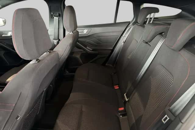 Ford Focus (2022) thumbnail 6