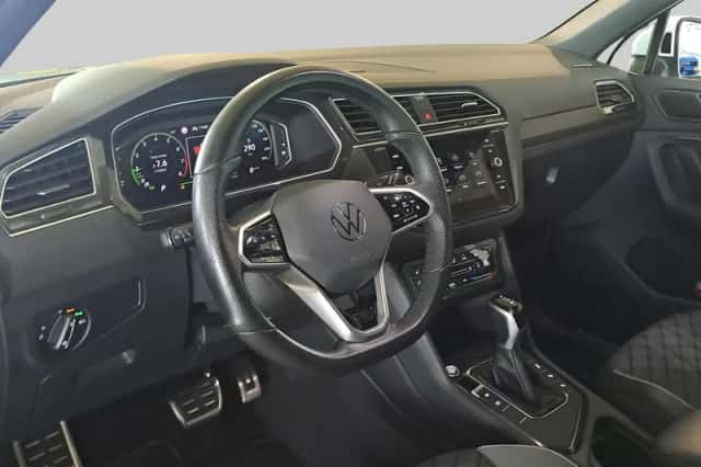 Volkswagen Tiguan (2023) thumbnail 4