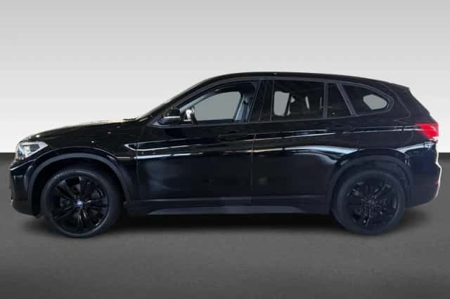 BMW X1 (2021) thumbnail 2