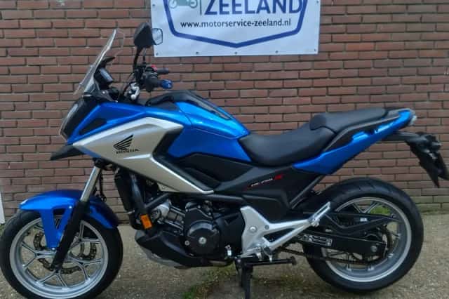 Honda NC750XA (2016) thumbnail 1